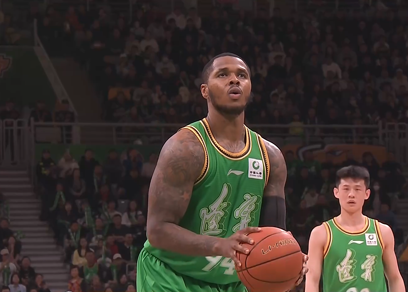 kaiyun网站-重磅引援得0分1板，辽宁队丢了西瓜捡了芝麻！球迷：快点送走