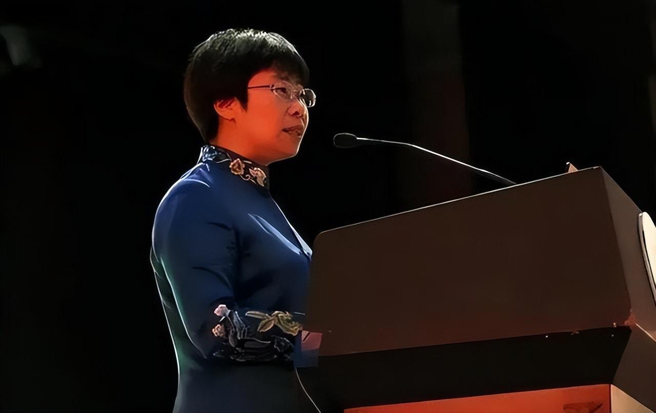 开云入口-蒙曼感叹：这辈子也结不了婚！有两个原因：一是岁数，二是长相