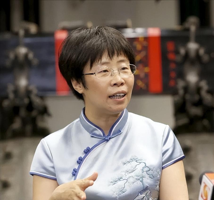 开云入口-蒙曼感叹：这辈子也结不了婚！有两个原因：一是岁数，二是长相