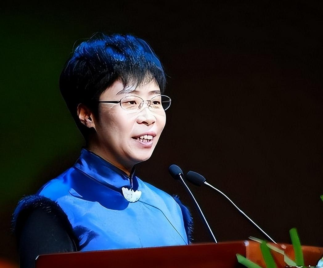 开云入口-蒙曼感叹：这辈子也结不了婚！有两个原因：一是岁数，二是长相