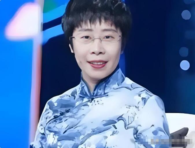 开云入口-蒙曼感叹：这辈子也结不了婚！有两个原因：一是岁数，二是长相
